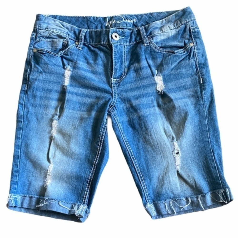 Ariya Jeans Distressed‎ Bermuda Denim Shorts 9/10